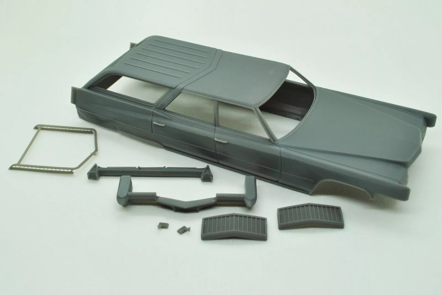 1/25 3D-Druck-Harzbausatz Cadillac Fleetwood Brougham Kombi 1970