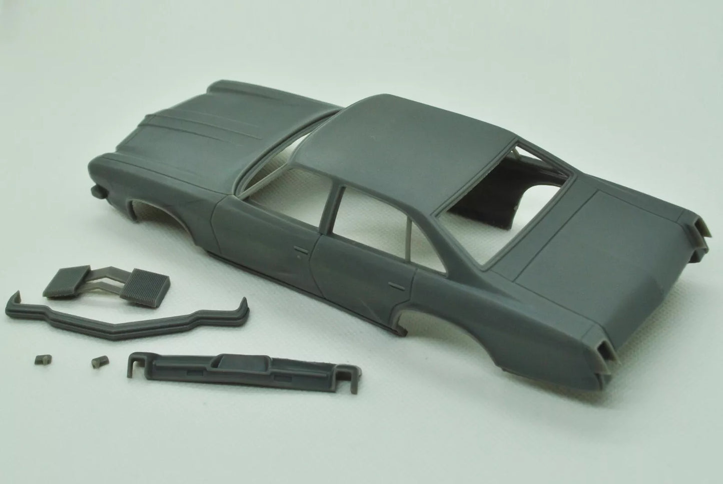 1/25 3D-Druckharz, NICHT GEGOSSEN, Bausatz Oldsmobile Cutlass Salon 1973