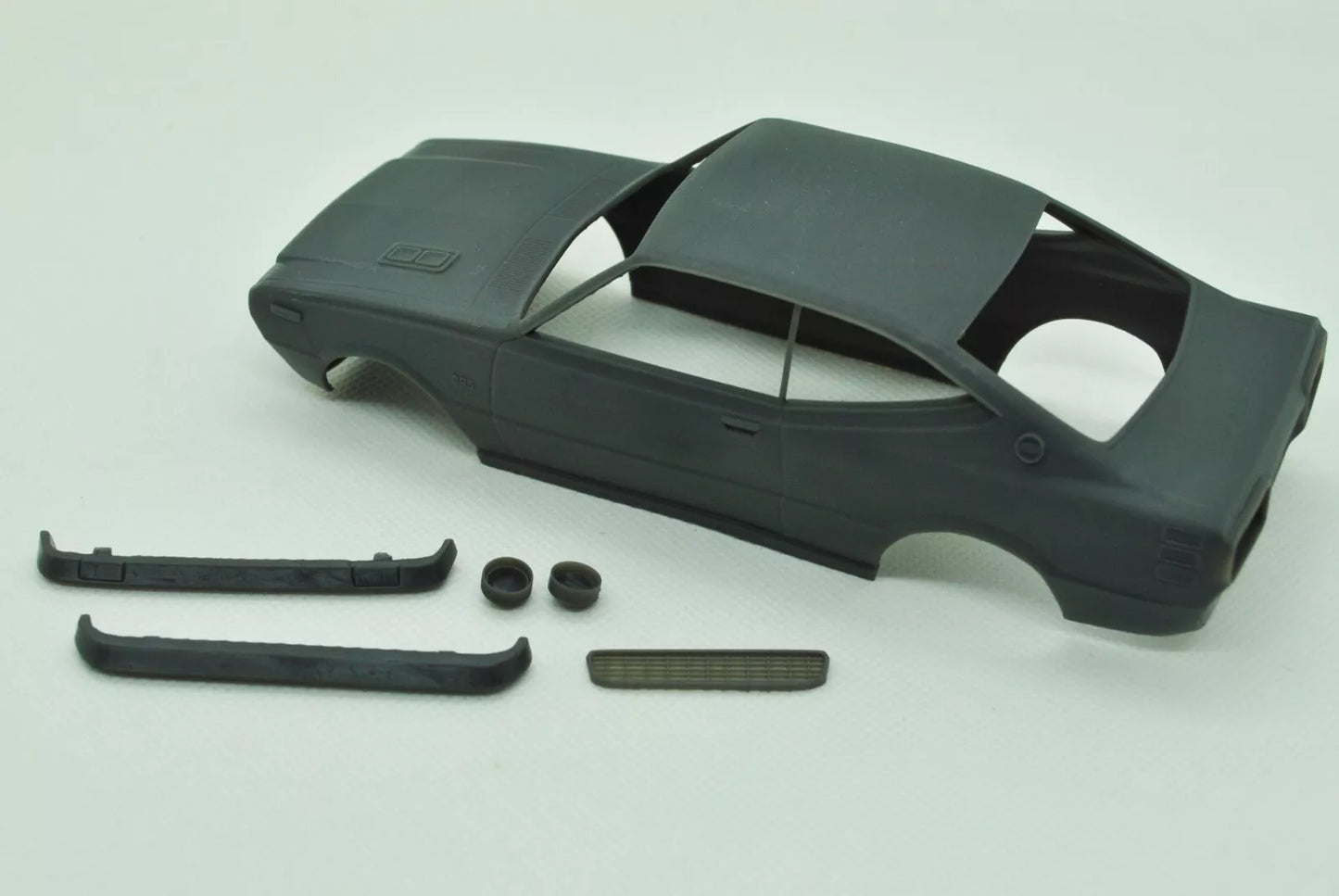 1/24 3D-Druck-Harz-Karosserie-Transkit Toyota Corolla SR5 1976