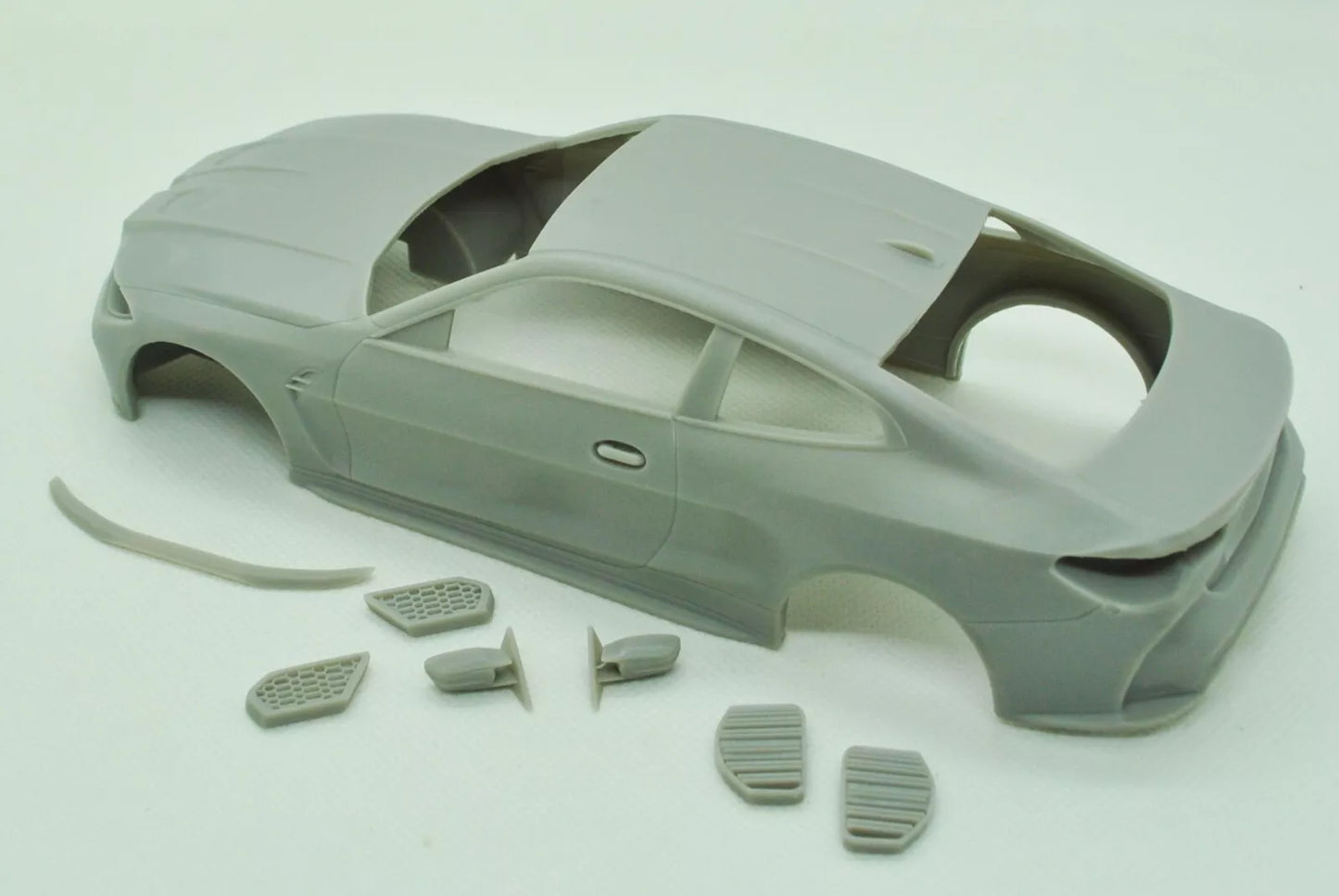 1/24 3D-Druck-Harz-Kit NICHT GEGOSSEN BMW M4 G82 Coupe