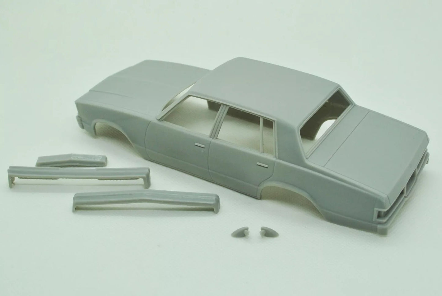 1/25 3D-Druck-Harzbausatz Chevrolet Malibu 4-Türer 1980