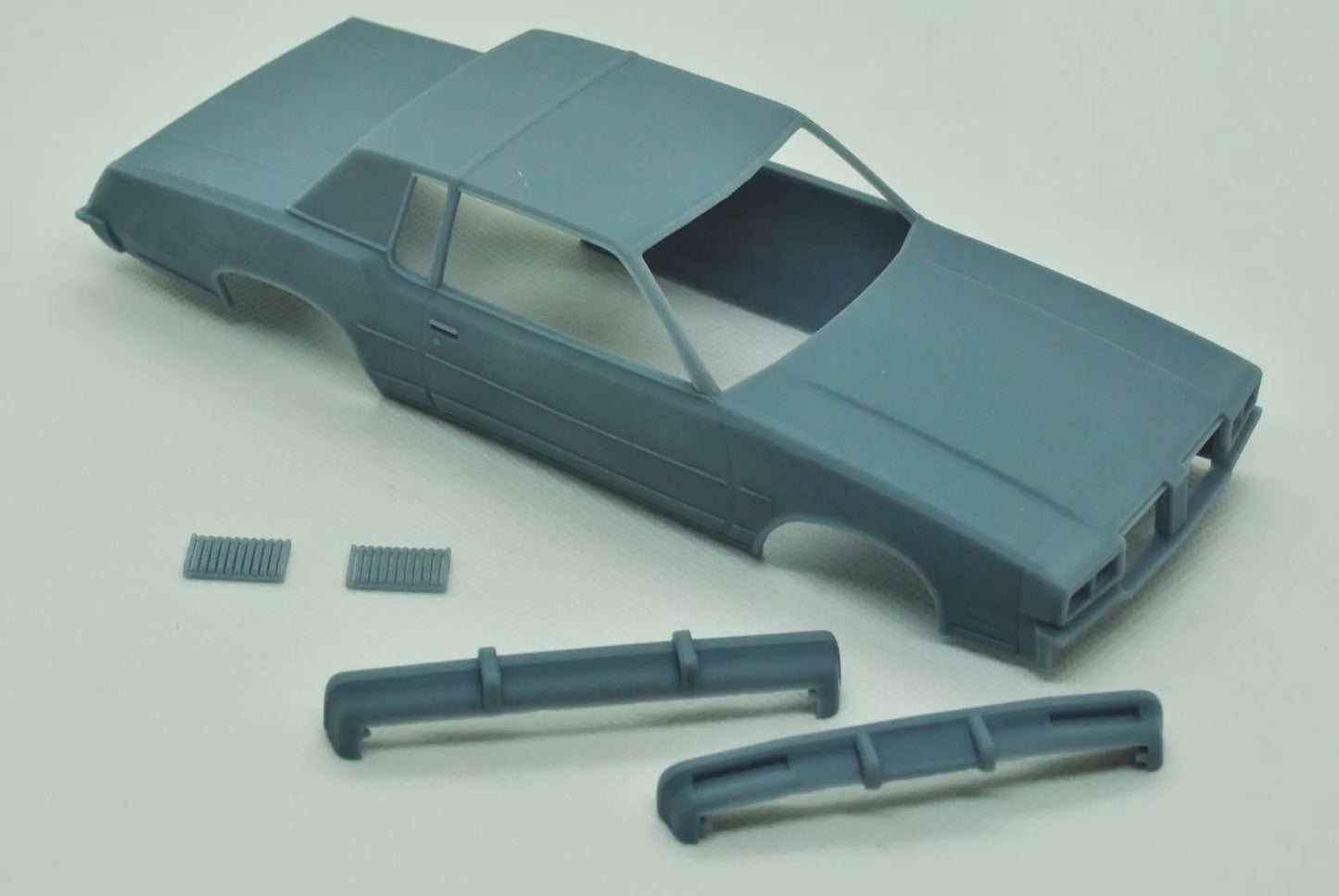 1/25 3D-Druck-Harzbausatz Oldsmobile Cutlass Supreme 1980