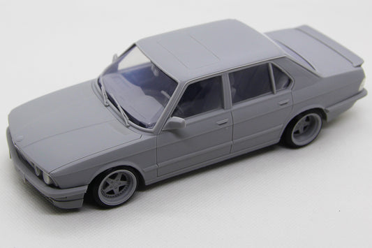 1/24 3D print resin kit BMW 5 Series (E28) stance version with BBS Kerscher RX wheels